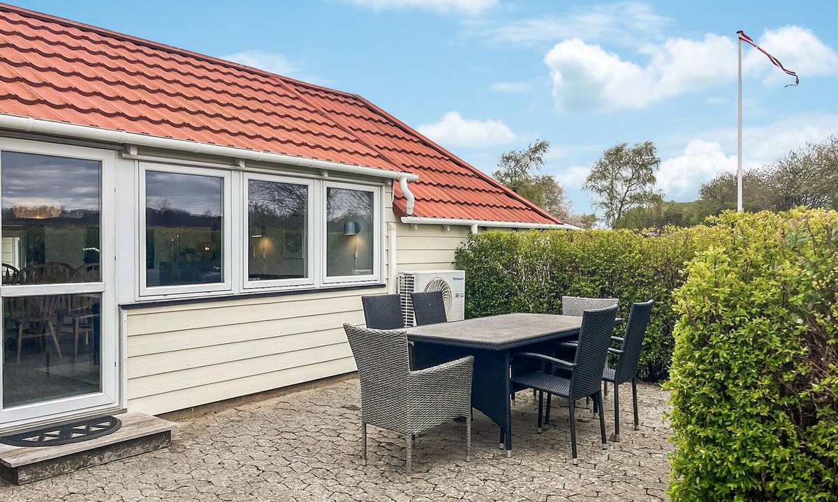Middelfart House | 3 bedroom awesome home in Brenderup Fyn