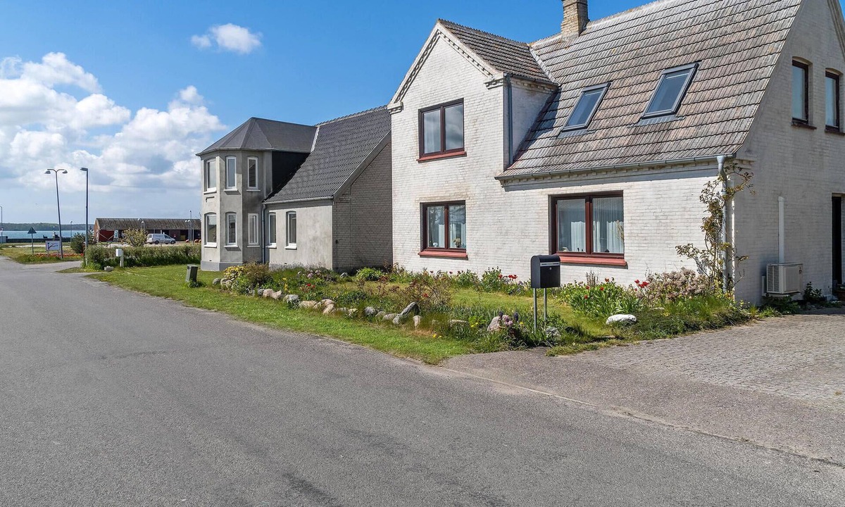 Fej House | 3 bedroom awesome home in Fejø