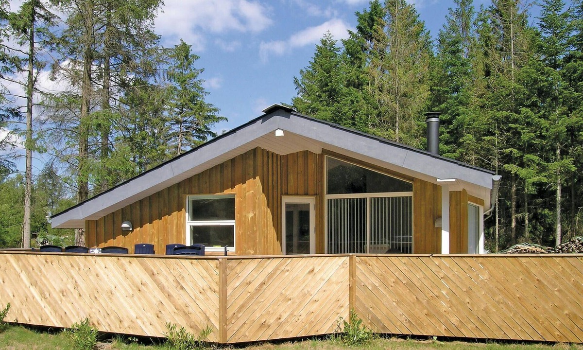 Hou House | 3 bedroom awesome home in Hals