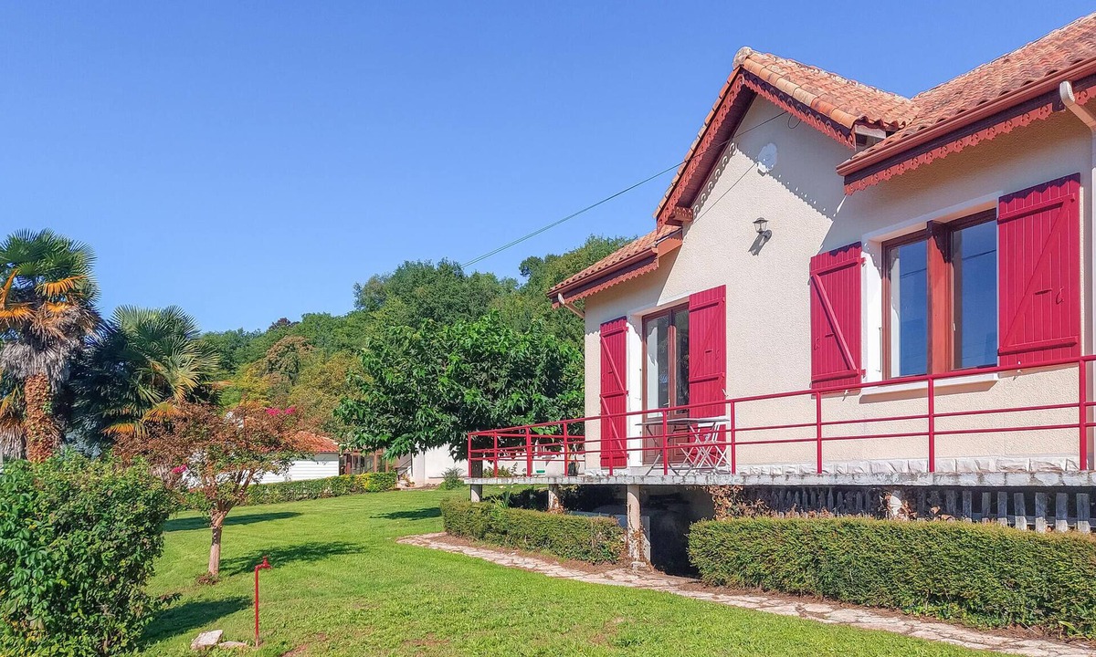 Nanteuil-en-Vallee House | 3 bedroom beautiful home in Nanteuil-en-Vallée