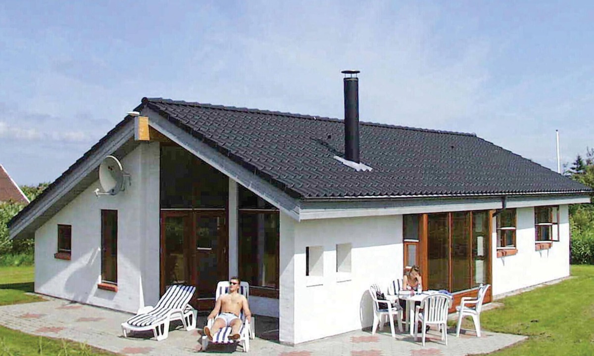 Vinderup House | 3 bedroom beach front home in Vinderup