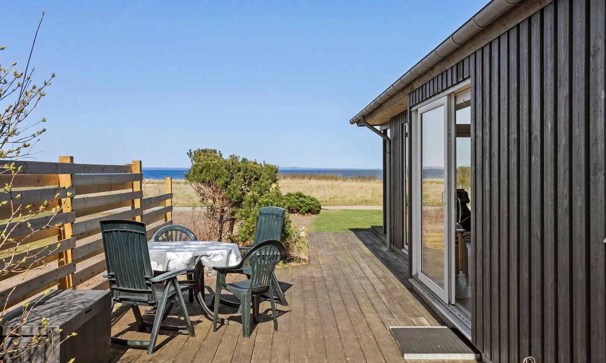 Vejlby Fed House | 3 bedroom beach front home in Asperup