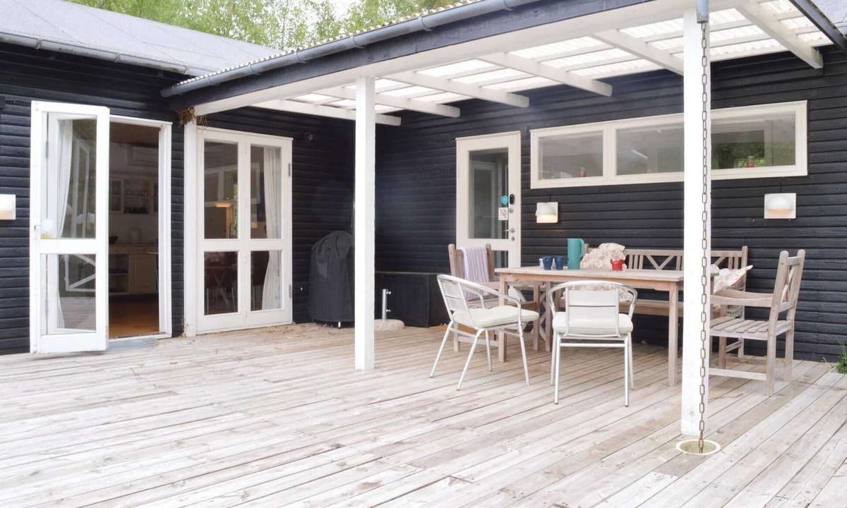 Udsholt Sand House | 3 bedroom beach front home in Græsted