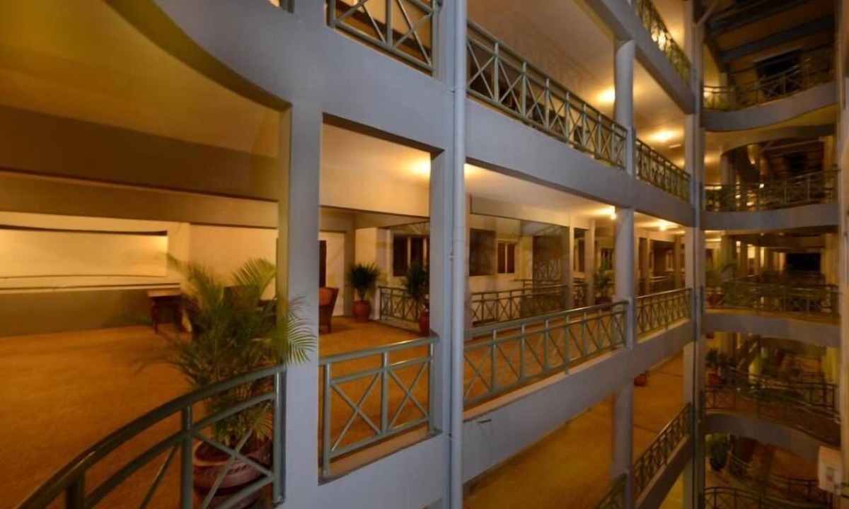 Padang Matsirat Apartment | 3 Bedroom Beachfront Apartment