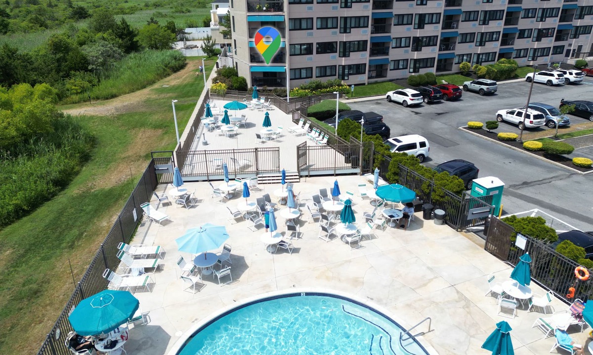 Southend Condo | 3 Bedroom Beachfront Condo with 2 Pools