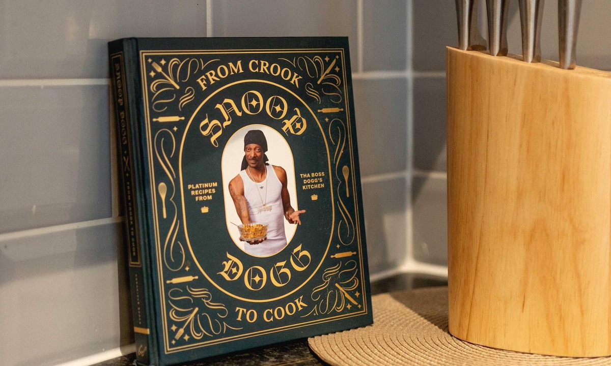 Fortune Green Apartment | 3 Bedroom by Kilburn & Hampstead