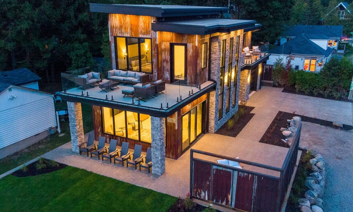 Sauble Beach House | 3 Bedroom Contemporary Beachfront Home Just Steps from the Sand!