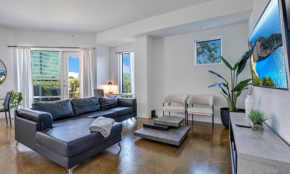 South Eola Apartment | 3 bedroom Corner Suite