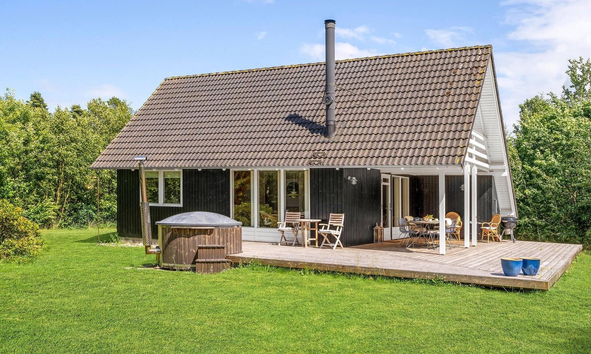 Sundstrup House | 3 bedroom cozy home in Højslev
