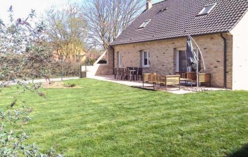 Roquetoire House | 3 Bedroom Cozy Home In Roquetoire