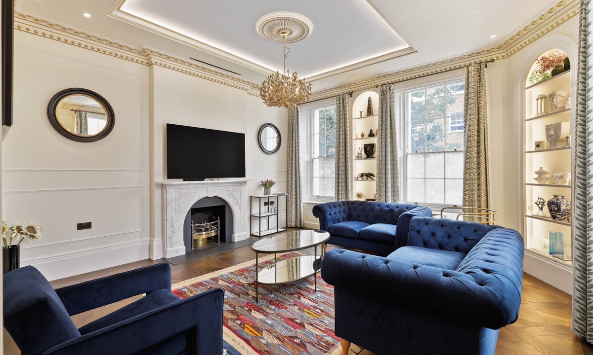 City of Westminster Apartment | 3 Bedroom Flat in London