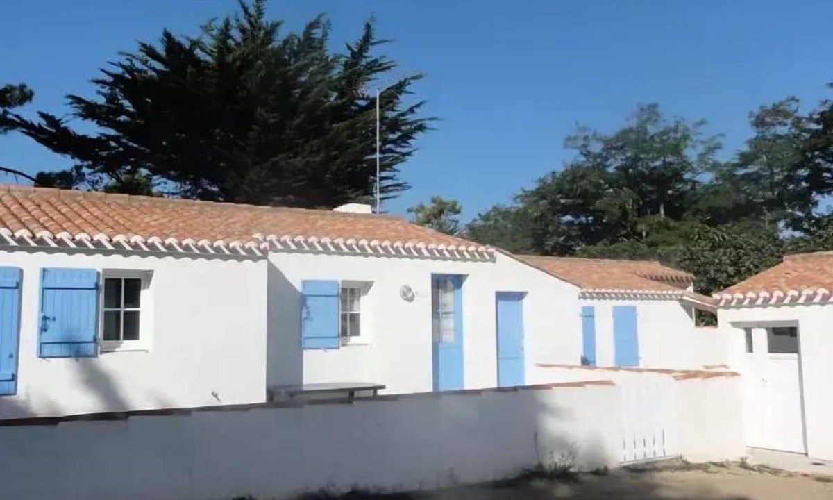 Noirmoutier-en-l'Ile Villa | 3-bedroom villa sleeps 9