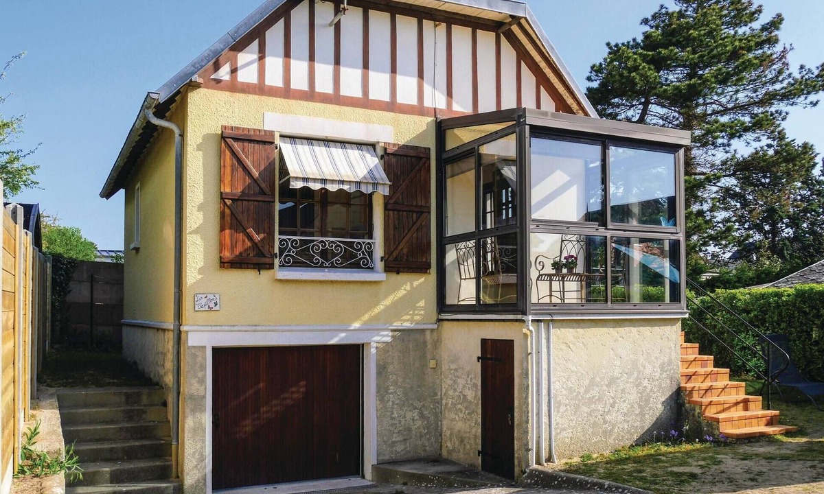 Hauteville-sur-Mer House | 3 bedroom gorgeous home in Hauteville-sur-Mer