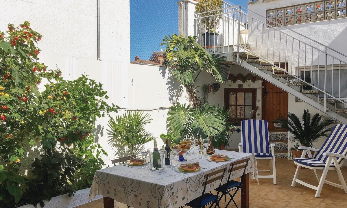 Pineda de Mar Apartment | 3 bedroom gorgeous apartment in Pineda de Mar
