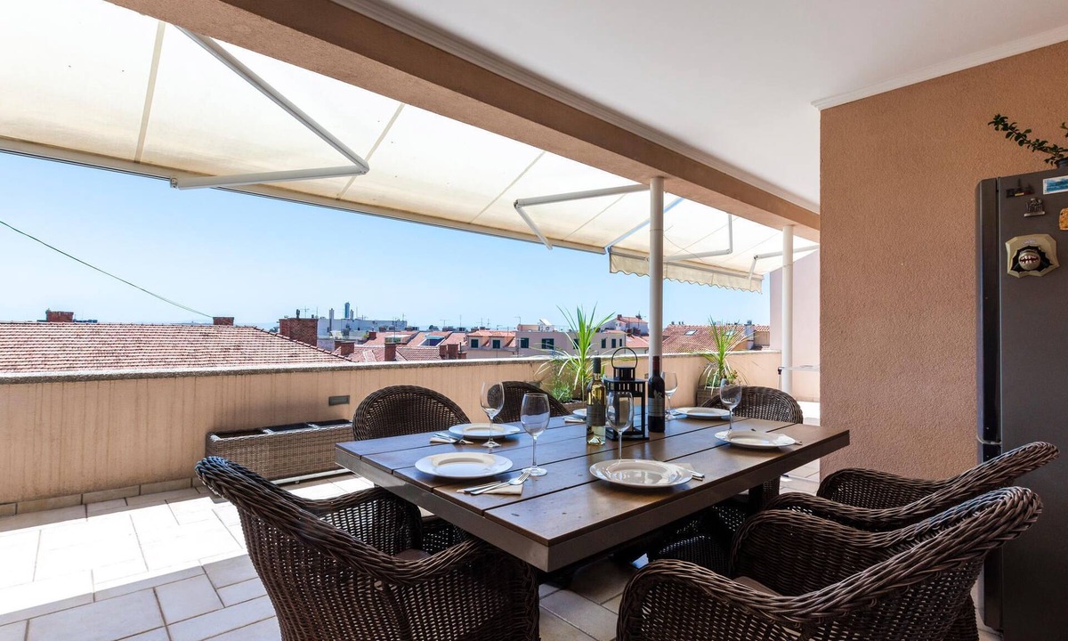 Bacvice Apartment | 3 bedroom gorgeous apartment in Split