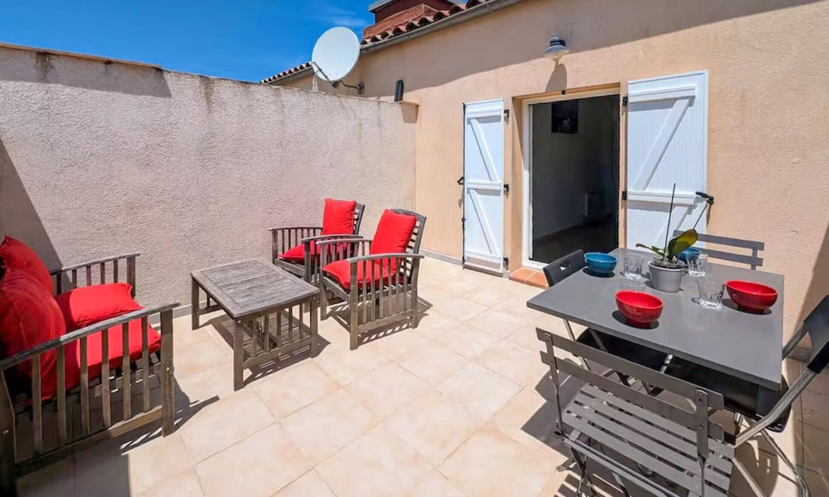 Sollies Pont House | 3 bedroom gorgeous home in Sollies Pont