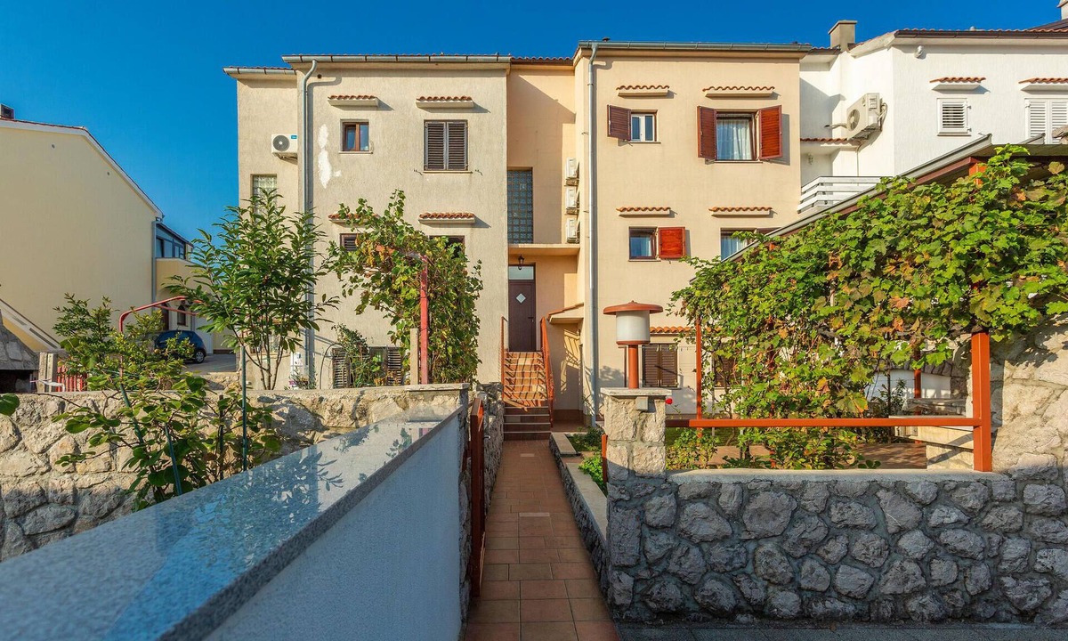 Omisalj House | 3 bedroom gorgeous home in Omisalj