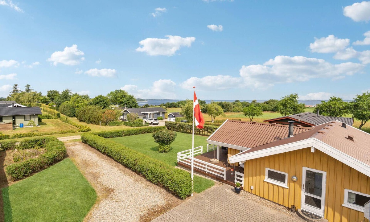 Hvalpsund House | 3 bedroom gorgeous home in Farsø