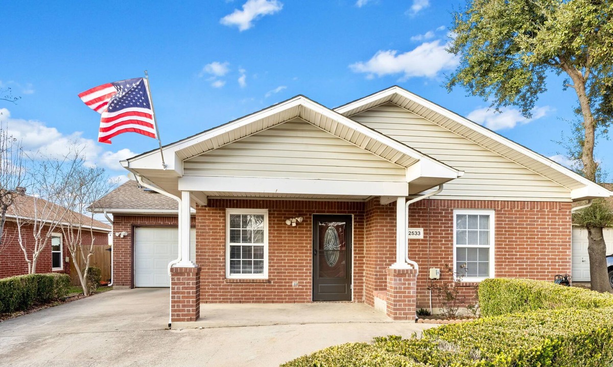 West Dallas House | 3 Bedroom Home near Downtown Dallas