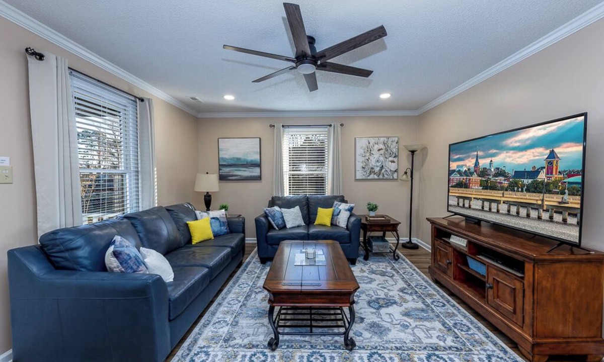 New Bern House | 3-Bedroom Home with King Bed, Smart TVs & Fenced Yard