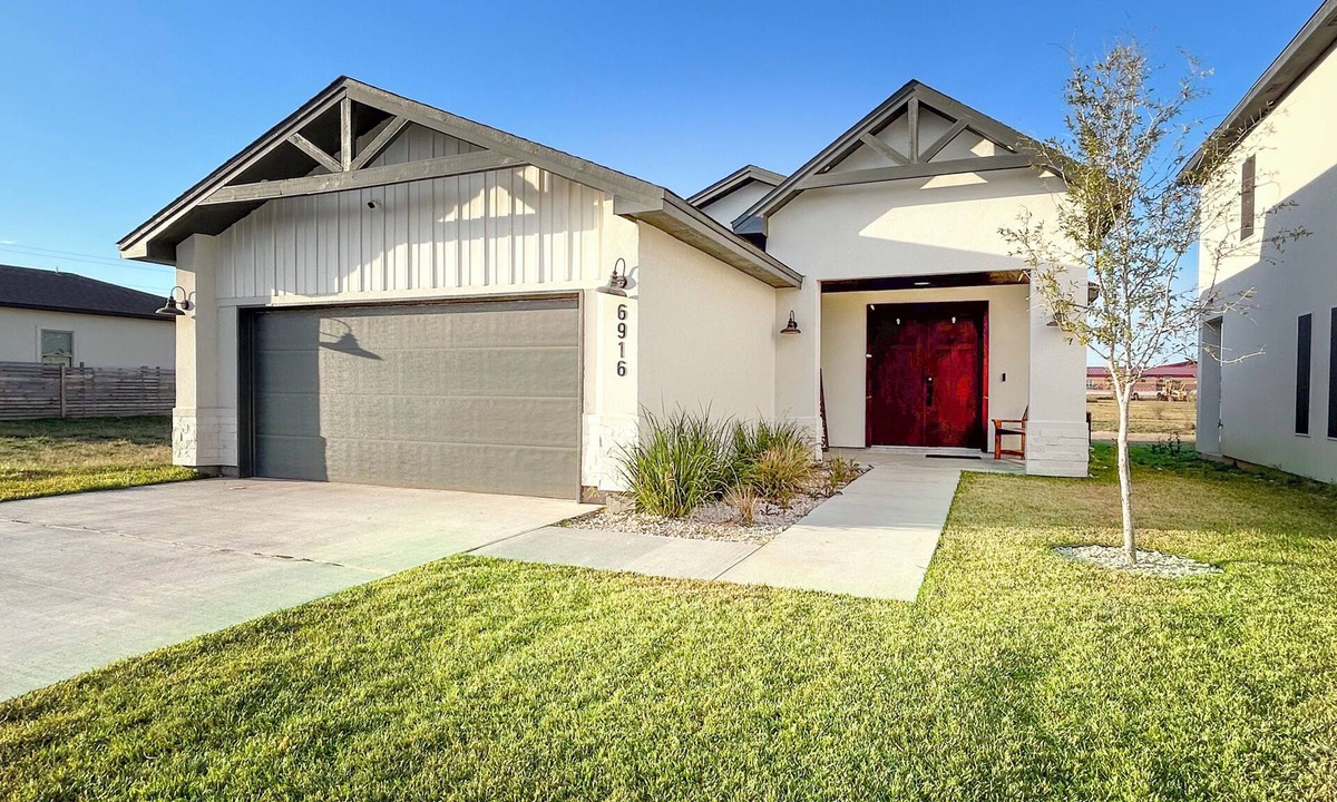 Laredo House | 3-bedroom house in charming Laredo