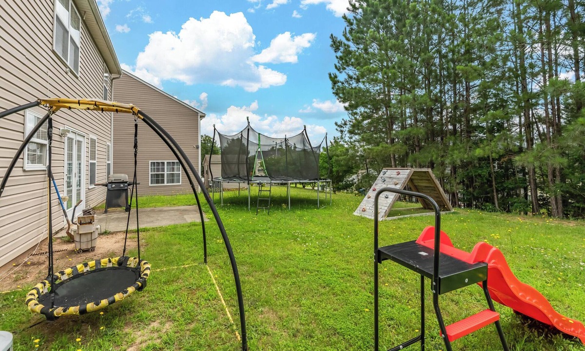 Durham House | 3-bedroom house in fantastic North Durham with cool AC and comfort