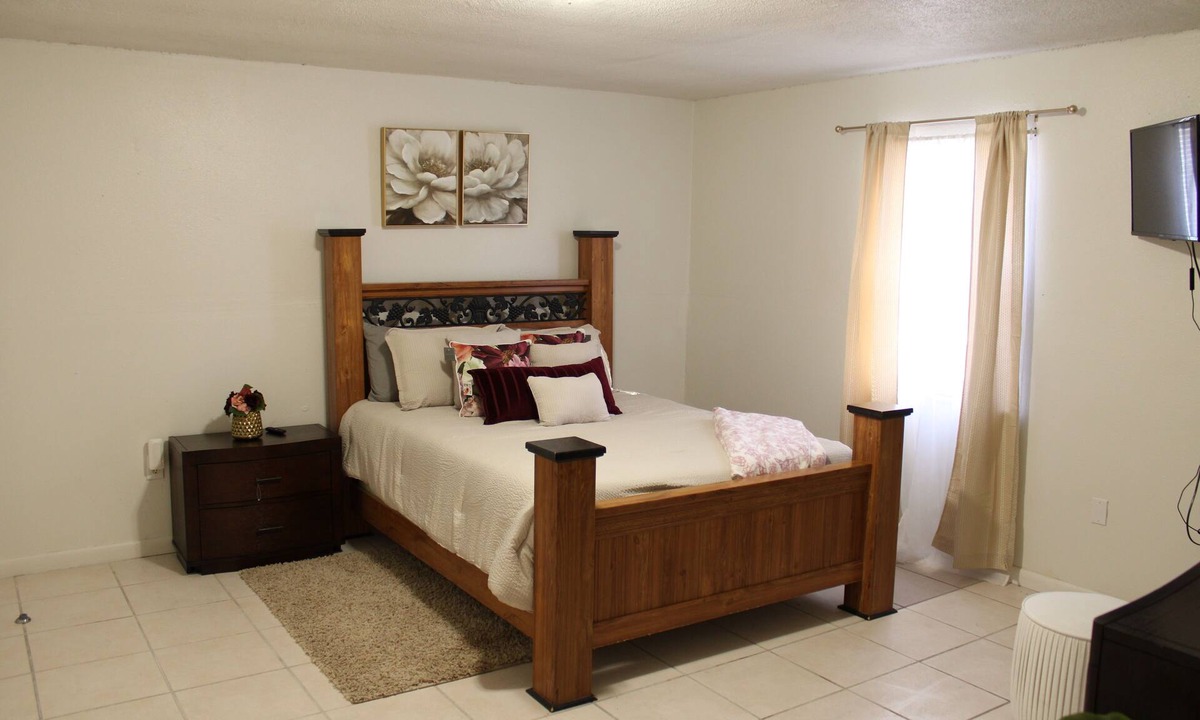 Lake City House | 3-bedroom house in gorgeous Lake City with WiFi, AC and country comfort