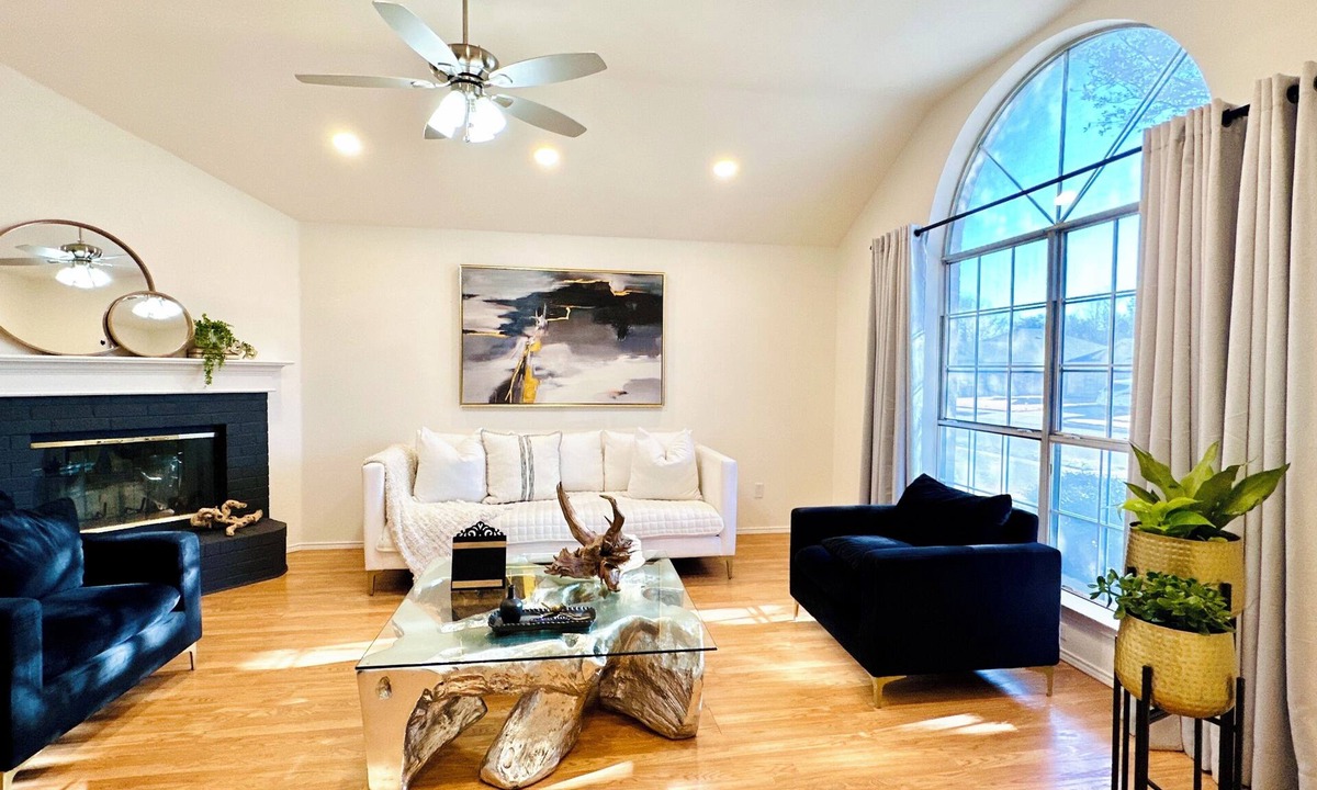 Burleson House | 3-bedroom house in gorgeous Burleson with AC for relaxing stays