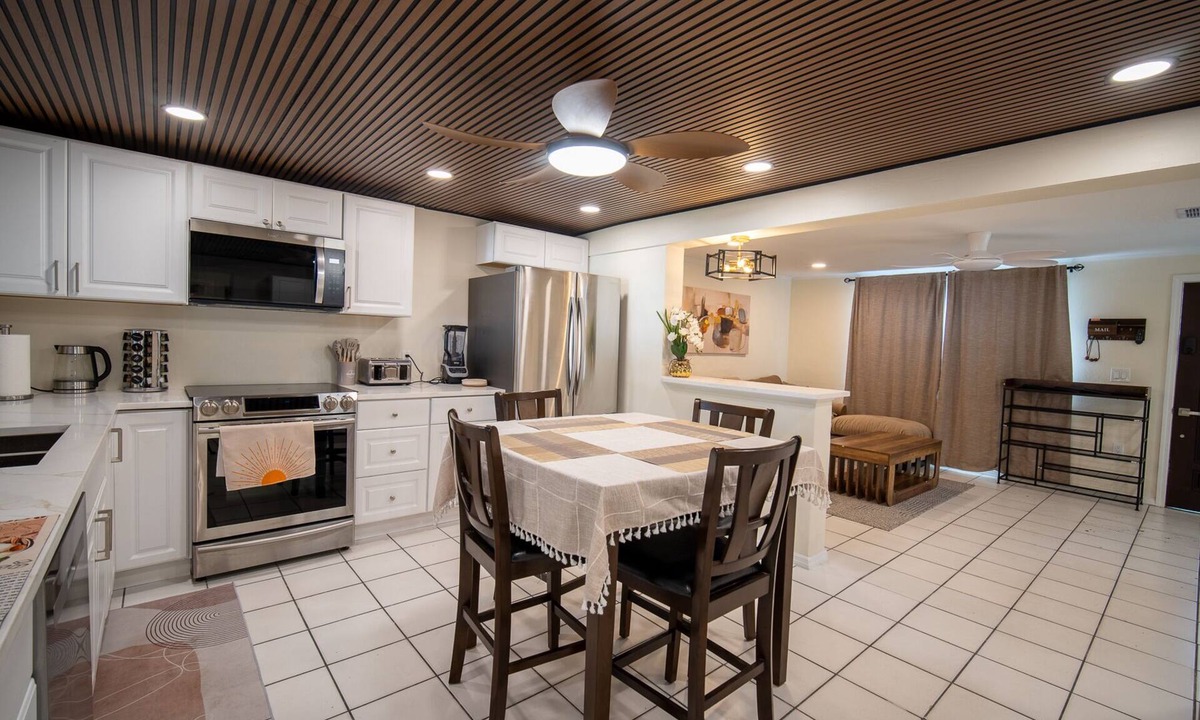 Broadview Manor House | 3-bedroom house in lovely Fort Myers with ACnWelcome to our Garden Villa!