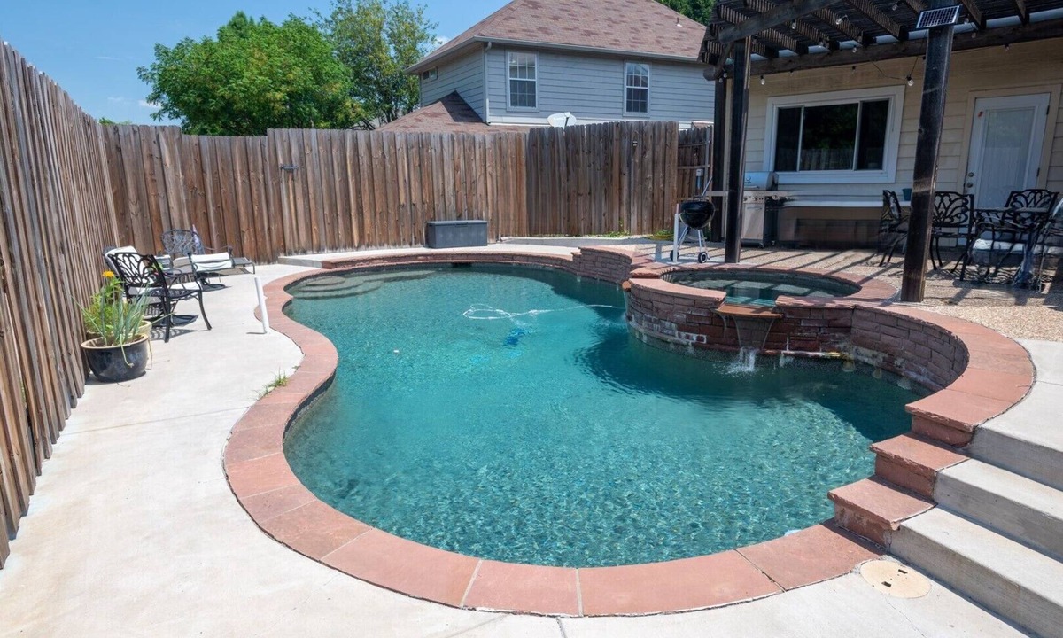 Frisco House | 3-bedroom house in lovely Frisco with Pool and hot tub!