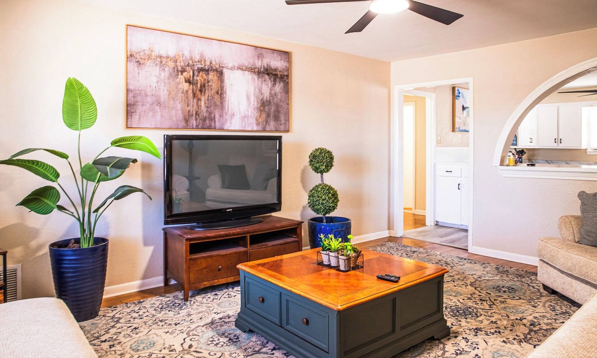 Abilene House | 3-bedroom house in superb Abilene with cool AC for relaxing stays