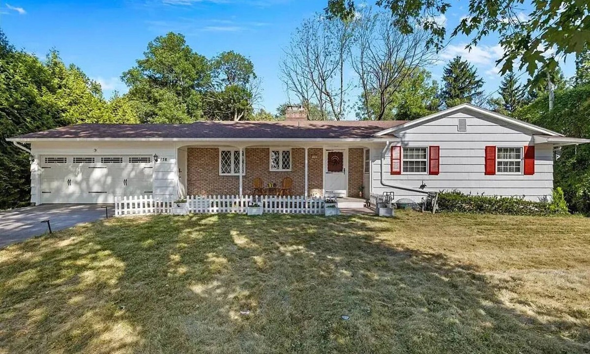 Pittsford House | 3-bedroom house in tranquil Pittsford