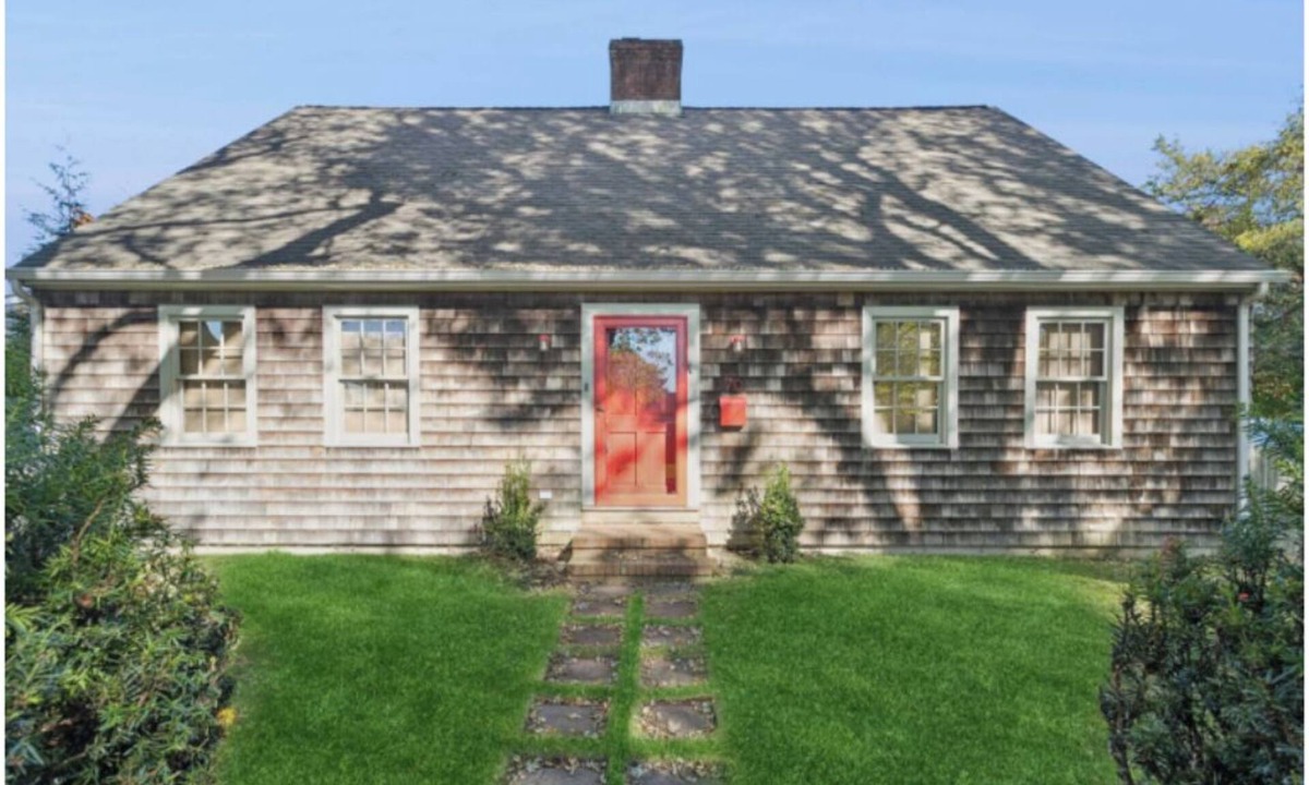 Village of East Hampton House | 3-bedroom house in East Hampton Village with cool AC