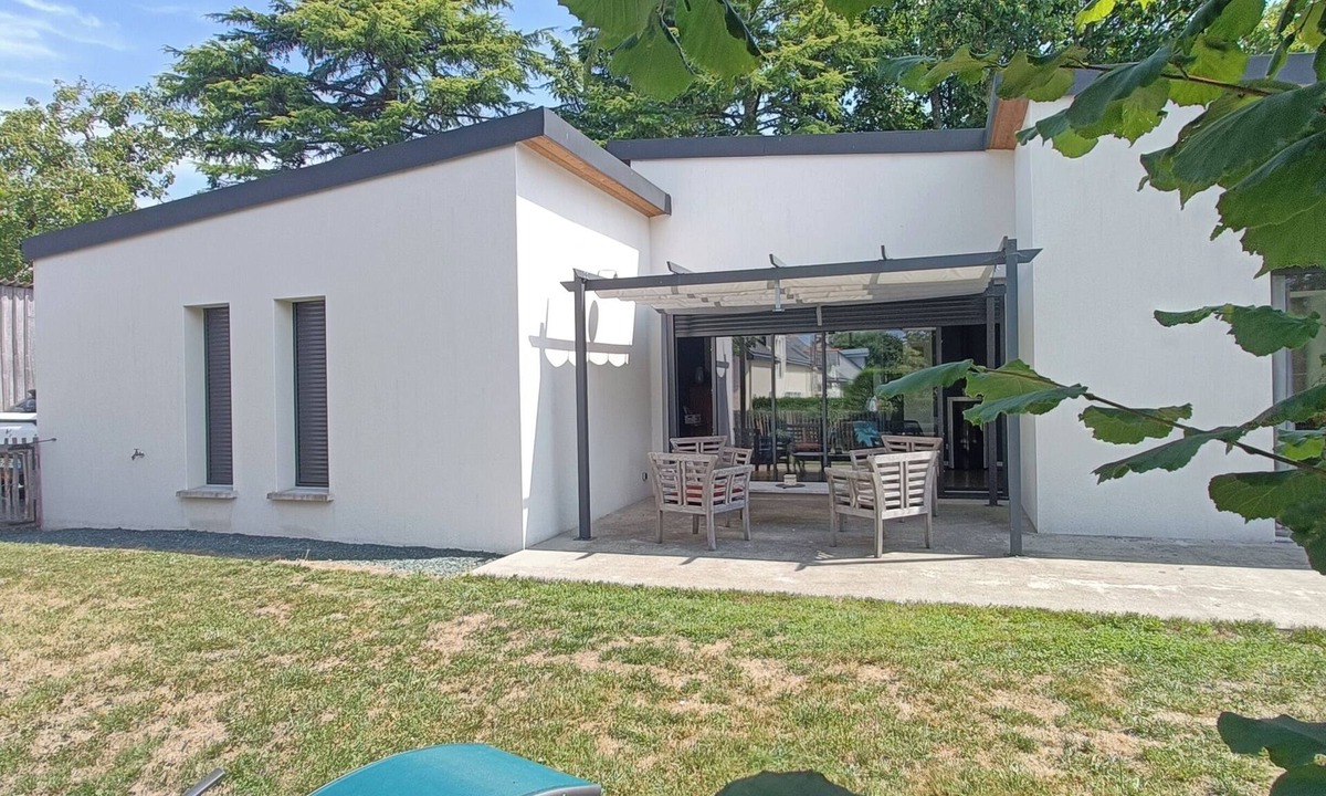 Plesse House | 3-bedroom house, located 2mns from the Nantes-Brest canal and its walks!