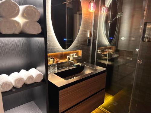 Glenfield House | 3 Bedroom House North Shore