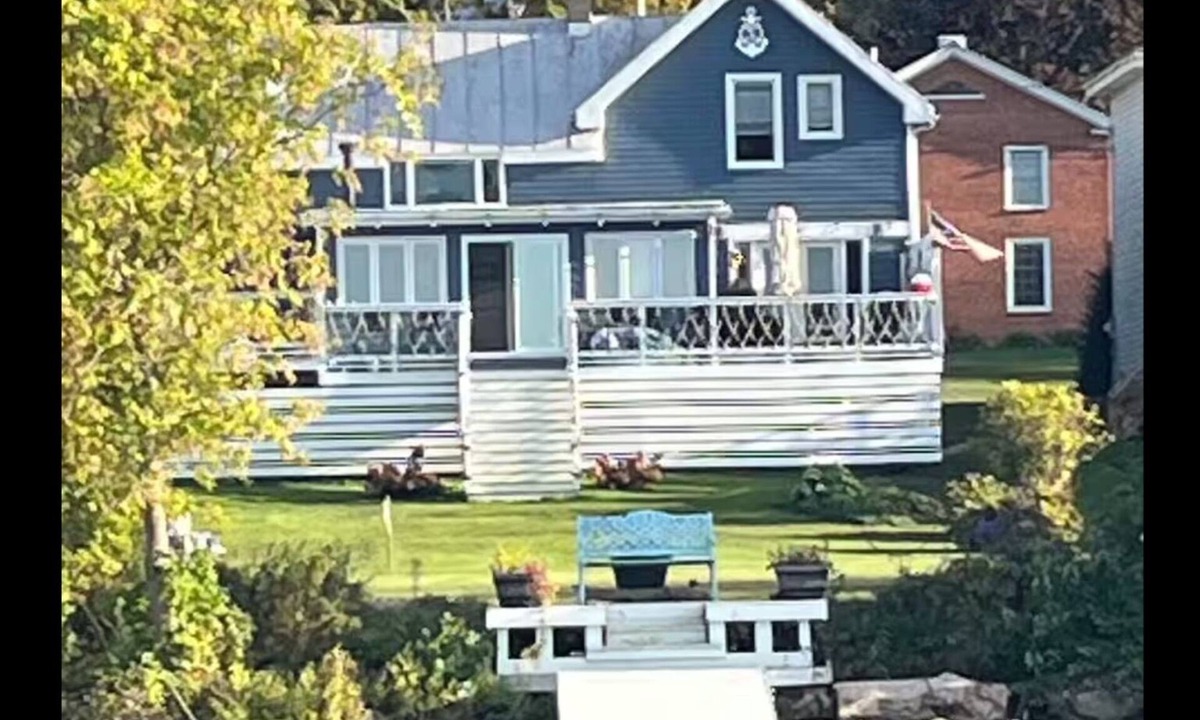 Waddington House | 3 bedroom house on St. Lawrence River in Waddington NY