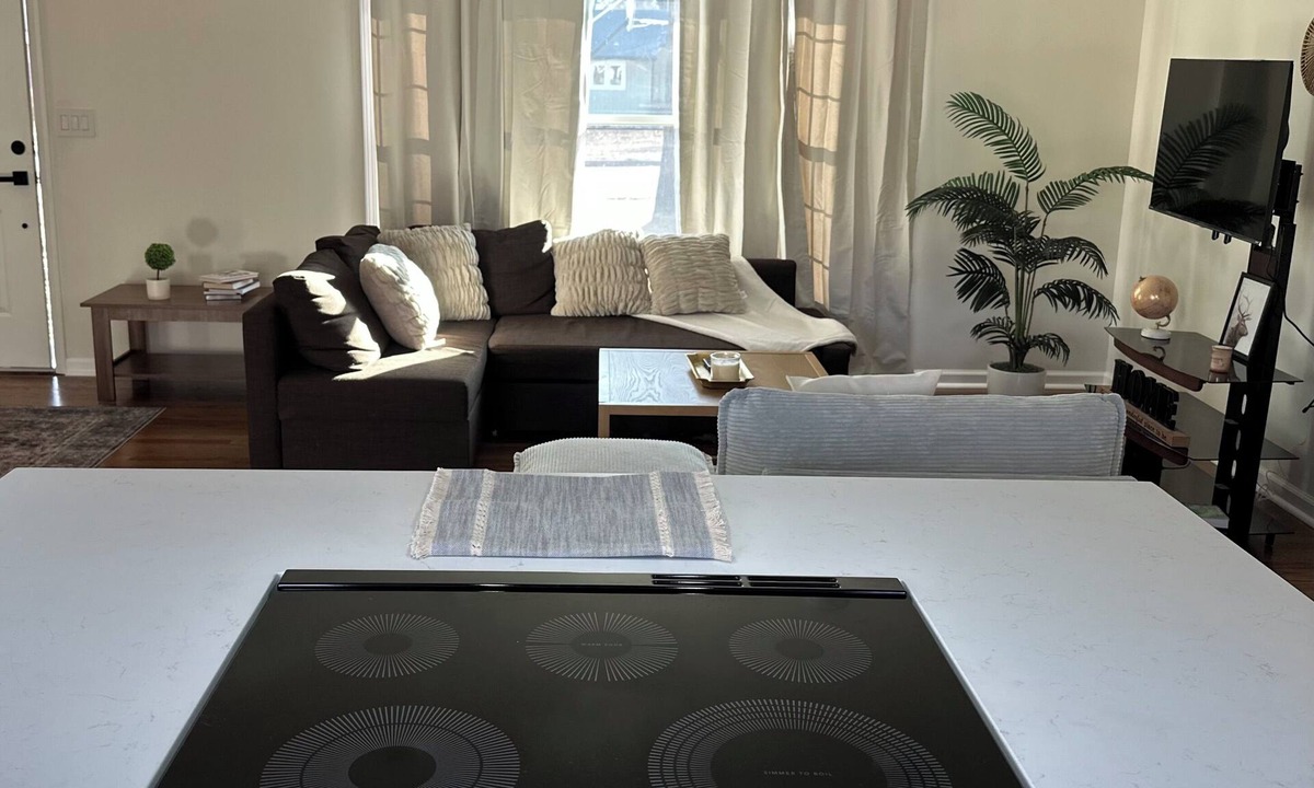 Roeland Park House | 3-bedroom house
