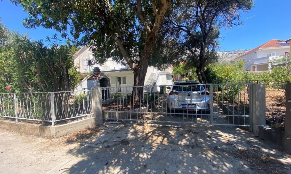 Orebic Villa | 3 bedroom villa, sea 5 minutes walk, private parking & garden, quiet location