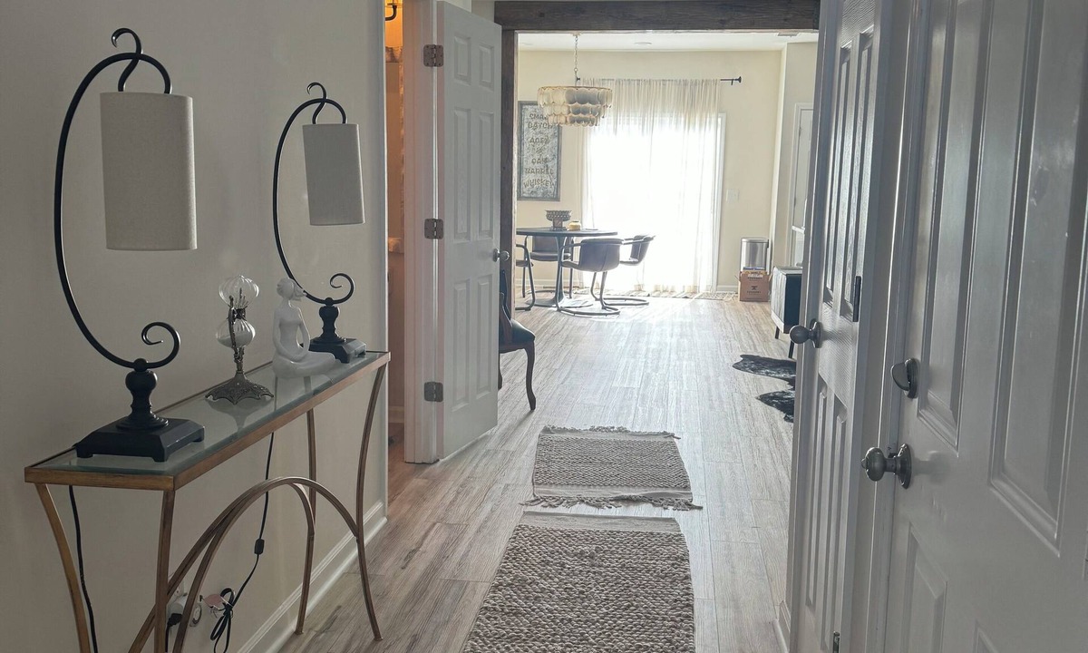 Antioch Condo | 3-bedroom Immaculate remodeled condo in marvelous Brentwood.
