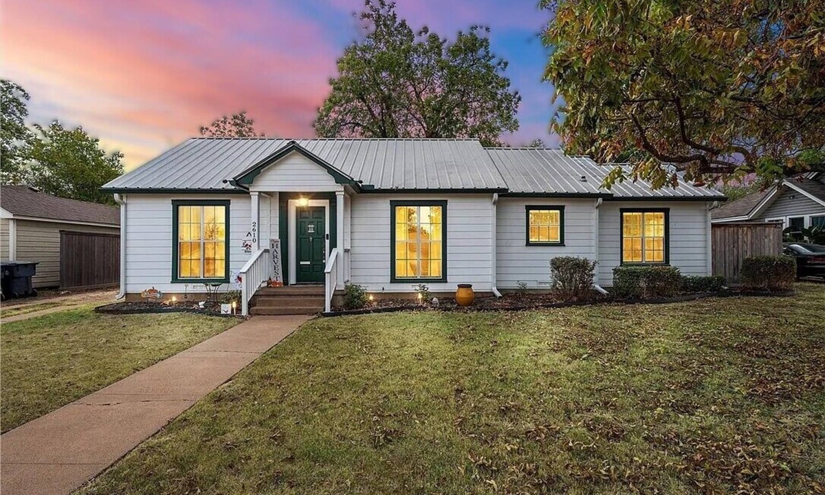 Dean Highland House | 3-Bedroom in Welcoming Waco with Large Private Backyard!