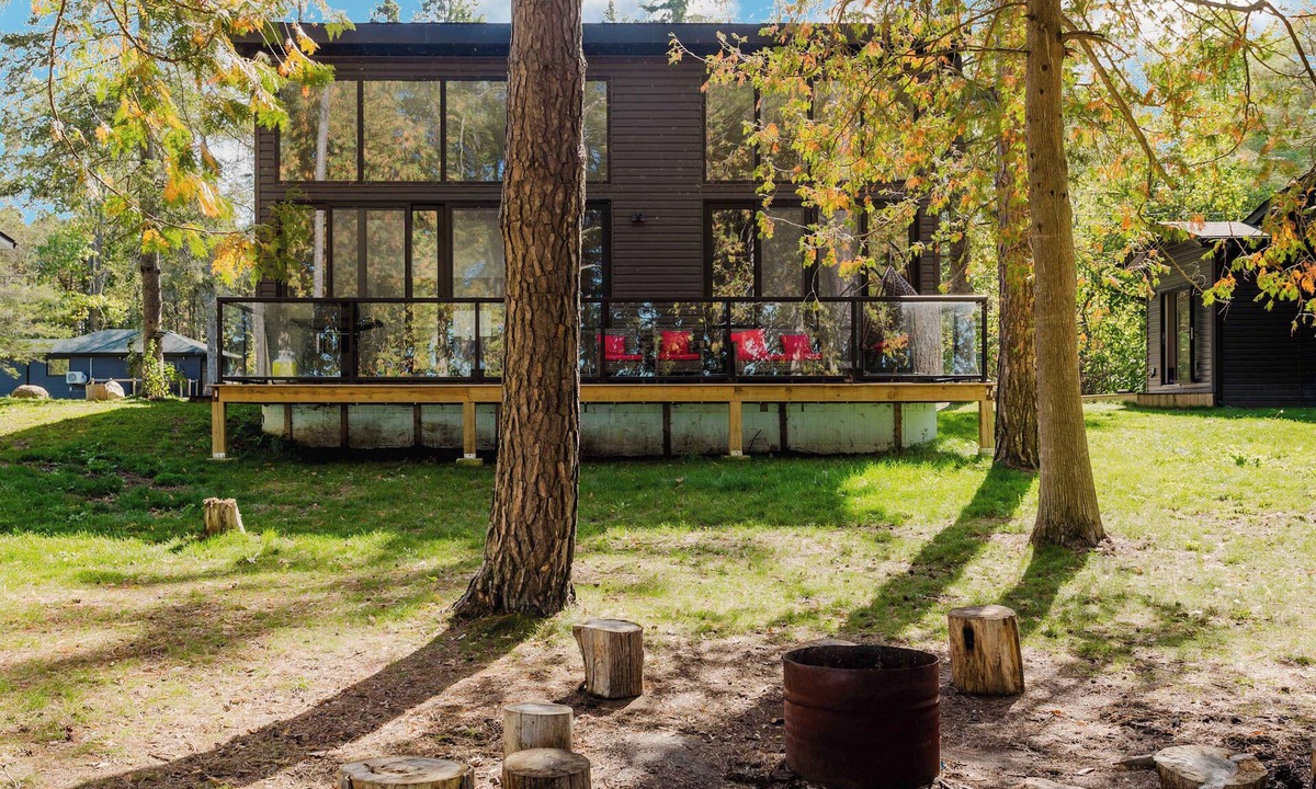 Lakefield Cabin | 3-bedroom Lakefront Villa #5