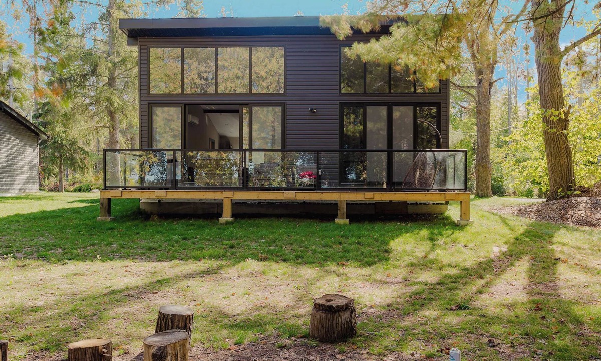 Lakefield Cabin | 3-bedroom Lakefront Villa #6