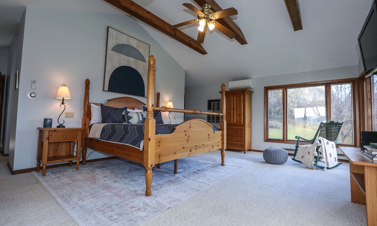 Naples Ski Chalet | 3 bedroom Lakeview home with New Hot tub!
