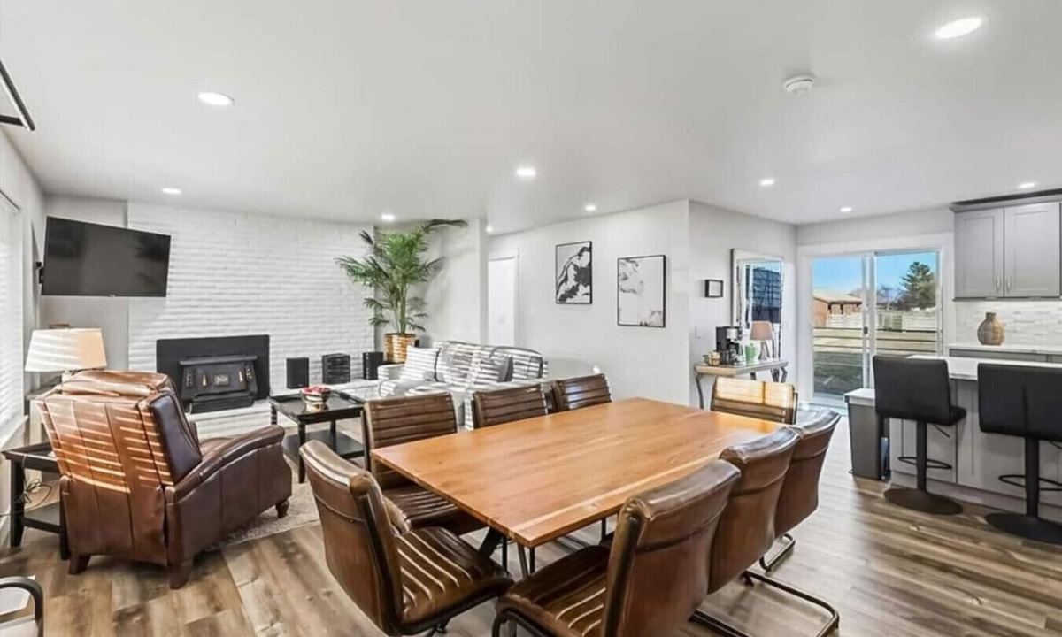 Ahtanum House | 3 bedroom| Large Yard | Grill