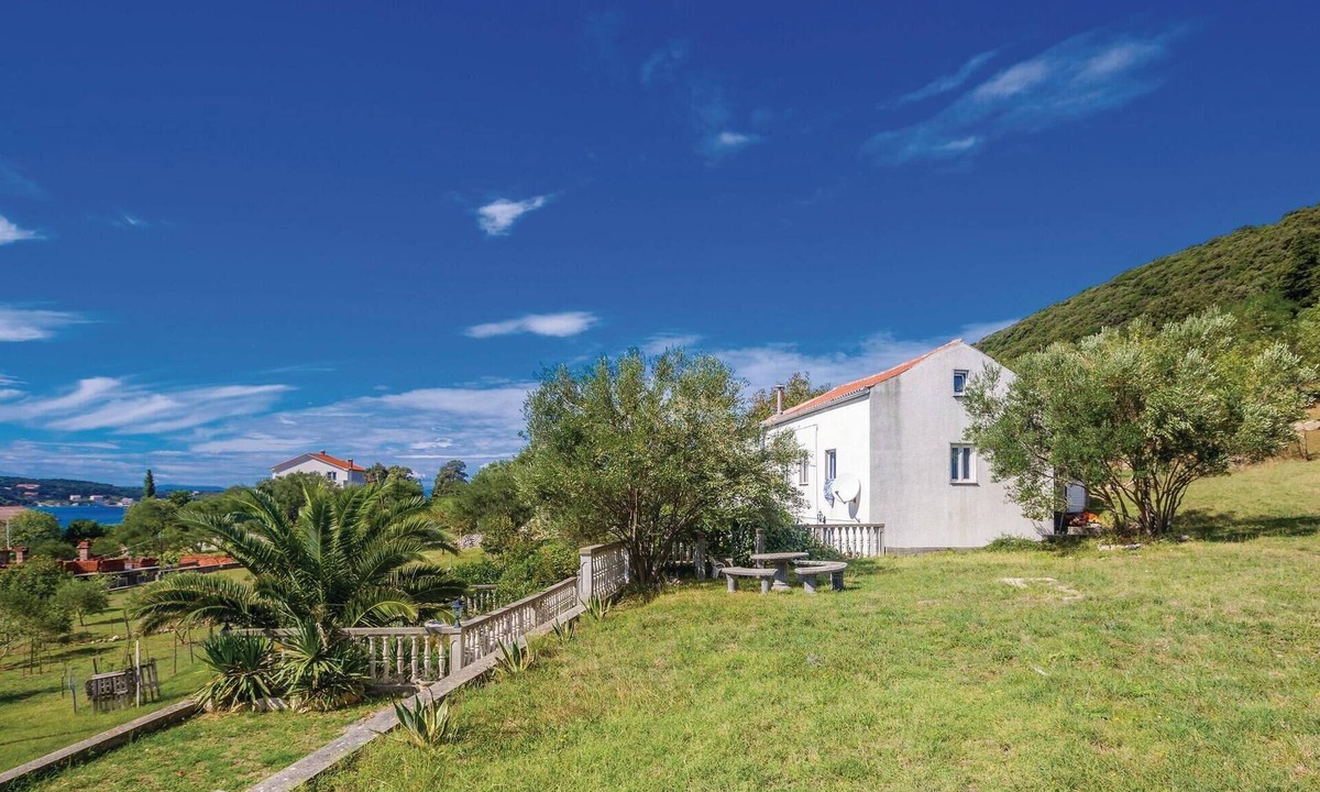 Supetarska Draga House | 3 bedroom lovely home in Supetarska Draga