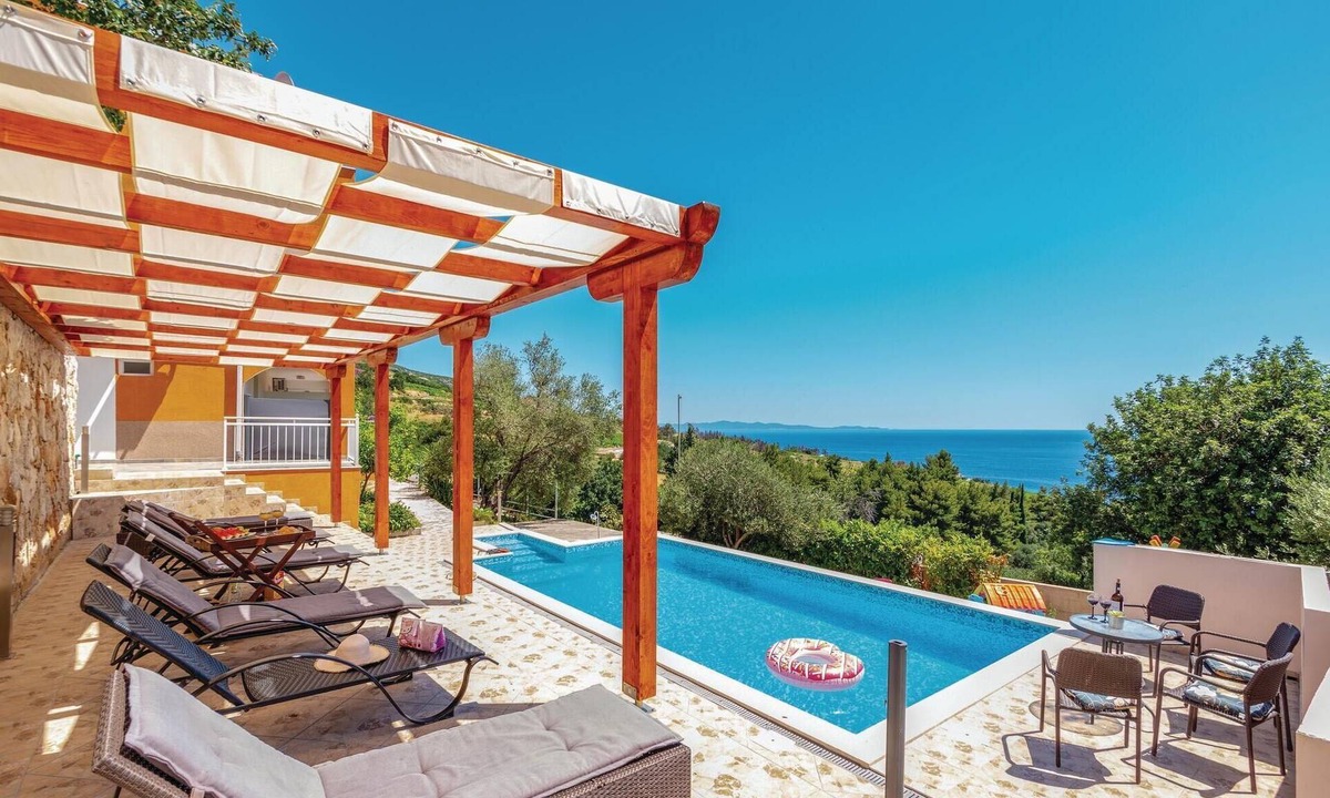 Stankovici Apartment | 3 bedroom lovely apartment in Orebic