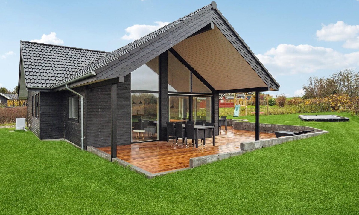 Skastrup Strand House | 3 bedroom lovely home in Bogense