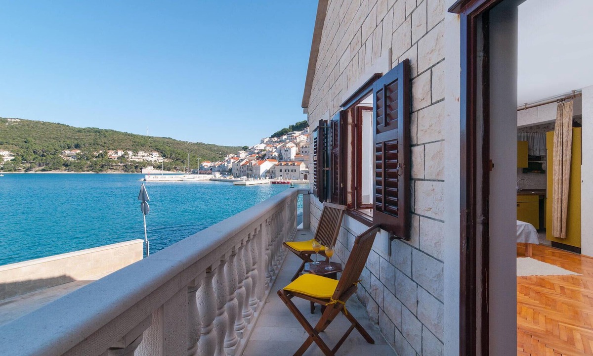 Pucisca House | 3 bedroom lovely home in Pucisca