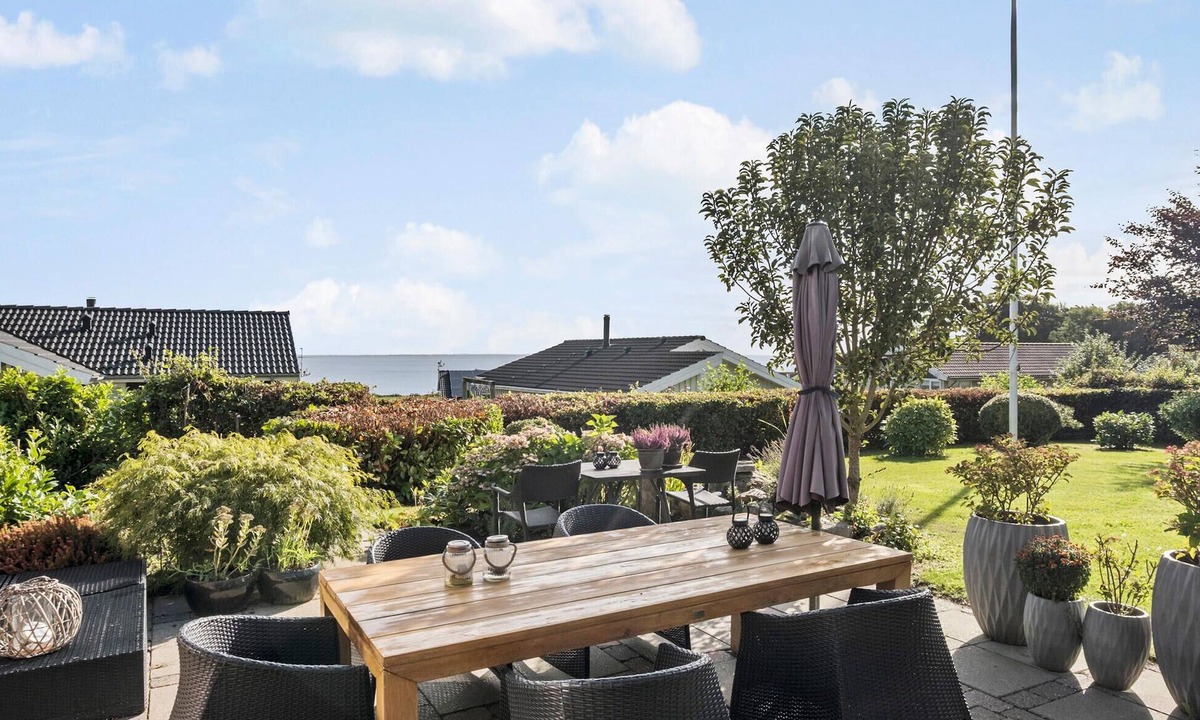 Mommark Strand House | 3 bedroom lovely home in Sydals