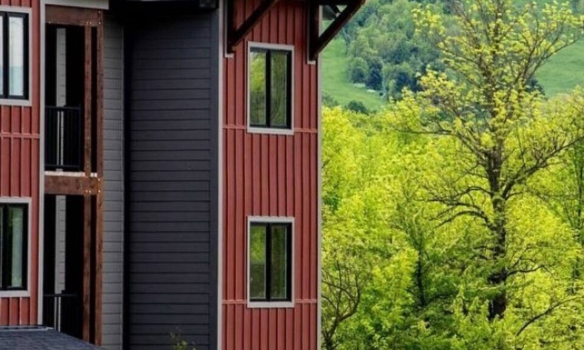 Glen Huron Condo | 3 Bedroom Luxury Condo Steps to Blue Mountain